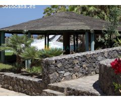 Una exclusiva VILLA en la primera línea del Mar en la zona del Golf del Sur