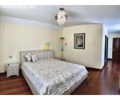 Una exclusiva VILLA en la primera línea del Mar en la zona del Golf del Sur