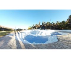 Una exclusiva VILLA en la primera línea del Mar en la zona del Golf del Sur