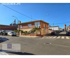 Casa con amplia parcela