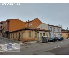 CASA PARA REFORMAR JUNTO AL COLEGIO DE LA ASUNCIÓN