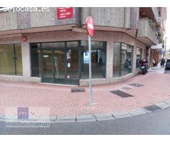 LOCAL COMERCIAL EN LA PLAZA DE DOCE MÁRTIRES