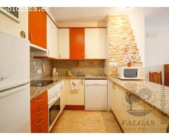 Apartamento reformado con terraza + garaje en primera línea de mar