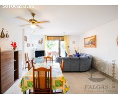 Apartamento reformado con terraza + garaje en primera línea de mar