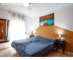 Apartamento reformado con terraza + garaje en primera línea de mar