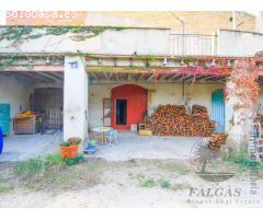 Masia rodeada de naturaleza para reformar
