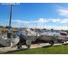 Apartamento-ático con terraza y vistas despejadas (parking y amarre opción