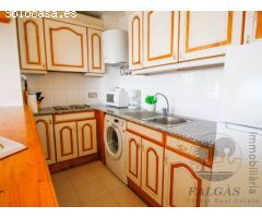 Apartamento-ático con terraza y vistas despejadas (parking y amarre opción