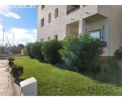 Apartamento-ático con terraza y vistas despejadas (parking y amarre opción