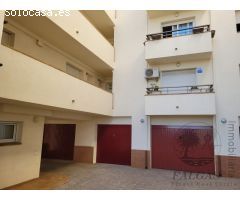 Apartamento-ático con terraza y vistas despejadas (parking y amarre opción