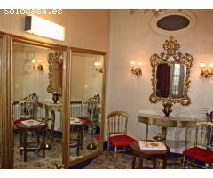 Casa novecentista en el centro de Figueres con jardín