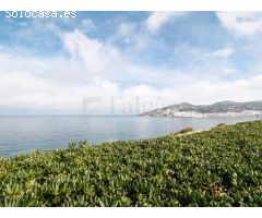 Chalet en primera línea de mar con piscina y garaje enPort de la Selva