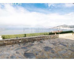 Chalet en primera línea de mar con piscina y garaje enPort de la Selva