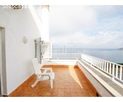 Chalet en primera línea de mar con piscina y garaje enPort de la Selva