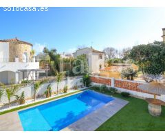 Encantadora casa en una tranquila calle, ideal para disfrutar de la privacidad y