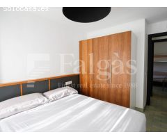 Casa unifamiliar de tres apartamentos independientes en terreno esquinero de
