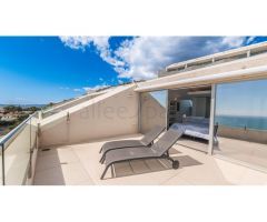 Atico duplex con impresionantes vistas panorámicas al mar, al templo budista y a