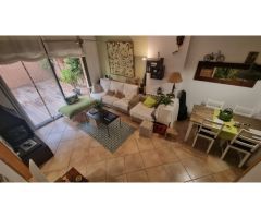 CASA EN EL CENTRO CON PATIO Y GARAJE
