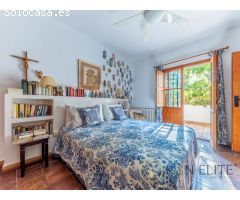 Encantador Chalet de Estilo Rústico a 10 Minutos de Playa San Juan