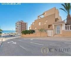 Adosado Dúplex de Lujo Frente al Mar en Arenales del Sol