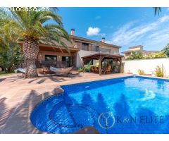 Elegante Chalet Pareado en Mutxamel