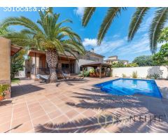 Elegante Chalet Pareado en Mutxamel