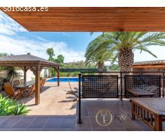Elegante Chalet Pareado en Mutxamel
