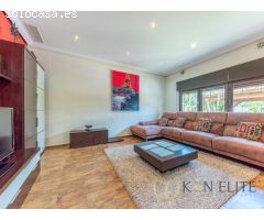 Elegante Chalet Pareado en Mutxamel