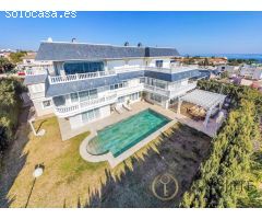 Villa Única de Lujo en Cabo Huertas
