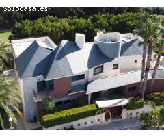 Villa de Lujo en Alicante Golf
