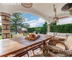 Exclusivo Chalet Reformado en El Campello: Un Oasis de Confort y Elegancia