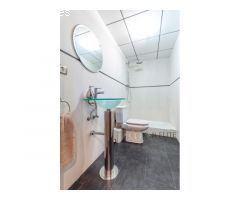Un Refugio de Elegancia y Confort en La Font