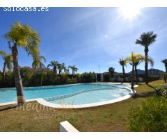 PLANTA BAJA EN MAR DE CRISTAL CON PISCINA