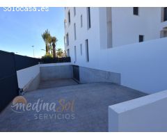 PLANTA BAJA EN MAR DE CRISTAL CON PISCINA