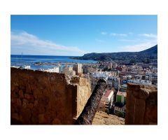 APARTAMENTO CON VISTA AL MAR EN PRIMERA LINEA DENIA