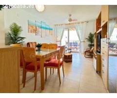 Ático en Primera Línea de Playa con Chill-Out Privado: Tu Refugio de Invierno en