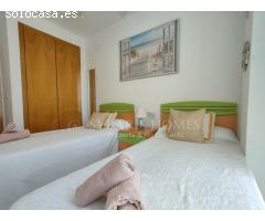 Ático en Primera Línea de Playa con Chill-Out Privado: Tu Refugio de Invierno en