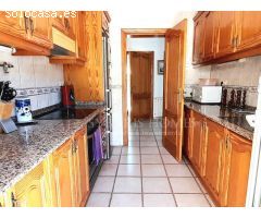 CHALET EN BUENA UBICACIÓN