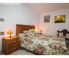 EXCLUSIVO CHALET DE DOS VIVIENDAS EN SEGUNDA LINEA DE PLAYA