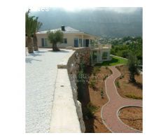 VILLA DE LUJO CON VISTAS AL MAR EN DENIA