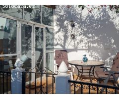 ENCANTADOR CHALET EN LAS ROTAS