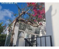 ENCANTADOR CHALET EN LAS ROTAS