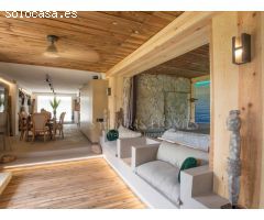 ALQUILER VACACIONAL APARTAMENTO DE DISEÑO EXCLUSIVO EN PRIMERA LINEA EN DENIA