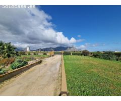 VILLA EN ONDARA CON TERRENO DE 10.000 Y LAGO ARTIFICIAL