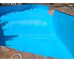 VILLA EN ONDARA CON TERRENO DE 10.000 Y LAGO ARTIFICIAL