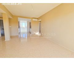 APARTAMENTO REFORMADO DE 2 DORMITORIOS CON VISTAS AL MAR