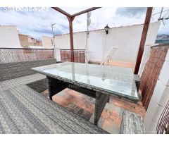 ENCANTADORA CASA DE PUEBLO TOTALMENTE REFORMADA