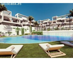 Bungalows de lujo con 2 habitaciones y 2 baños en Torrevieja. Vistas a La Laguna