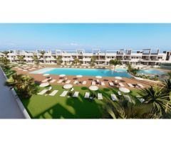 Ático con solárium privado, terrazas y piscinas en Finestrat