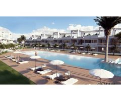 Ático con solárium privado, terrazas y piscinas en Finestrat